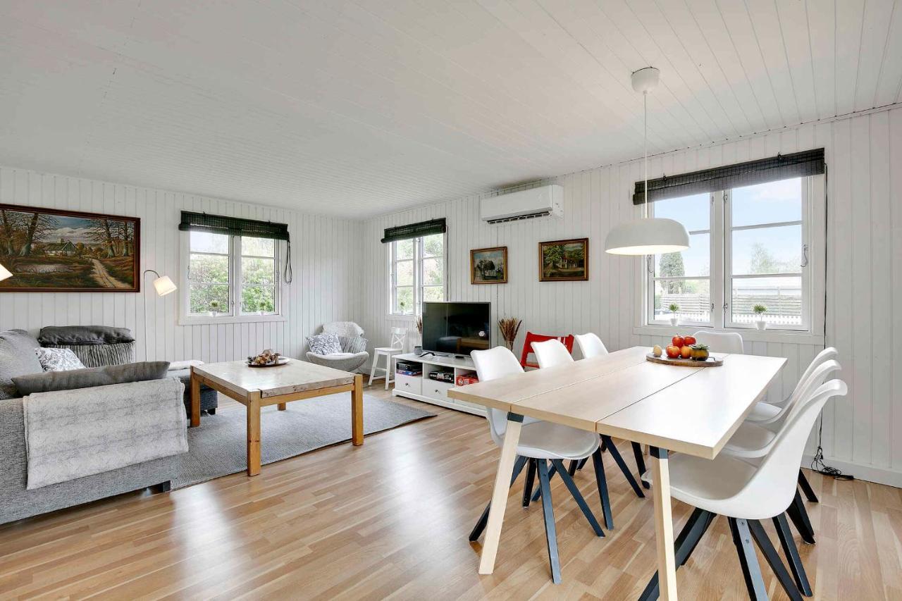 Nyistandsat sommerhus med kærlighed og sjæl Kyndelose Eksteriør billede