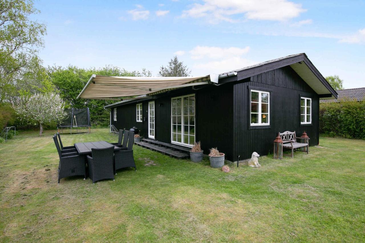 Nyistandsat sommerhus med kærlighed og sjæl Kyndelose Eksteriør billede